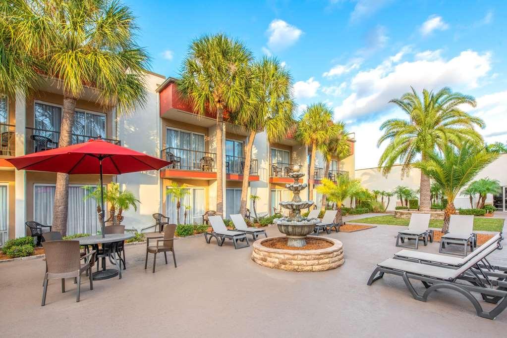 La Quinta By Wyndham Clearwater Central Hotel Facilities photo